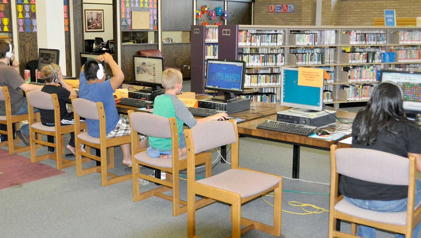 school children at computers