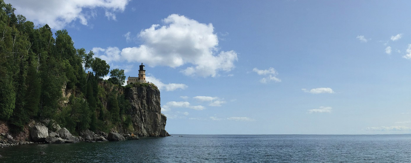 two harbors lighthouse