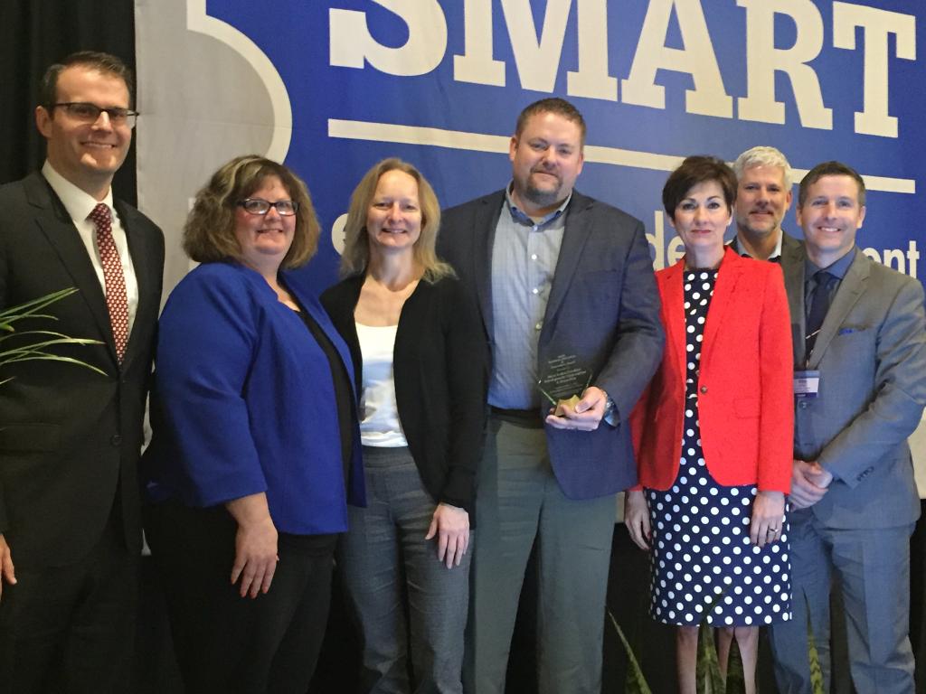 Iowa Lakes Corridor receives award for business retention and expansion effort Photo