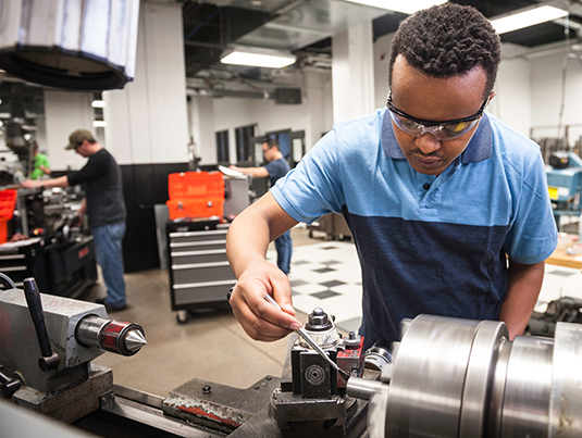 Making the Foundation for Manufacturing Careers in Saint Paul Photo