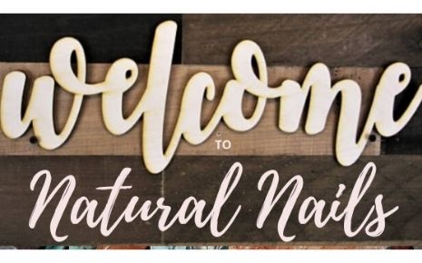 Natural Nails's Logo