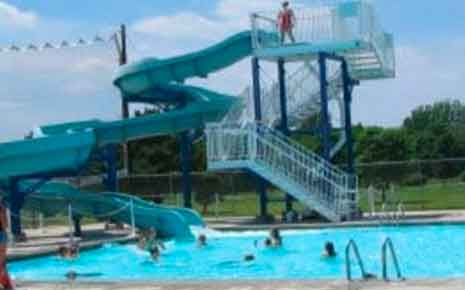 Madelia Swimming Pool & Water Slide Photo