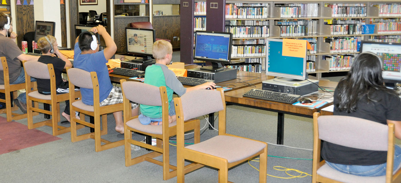 school children at computers