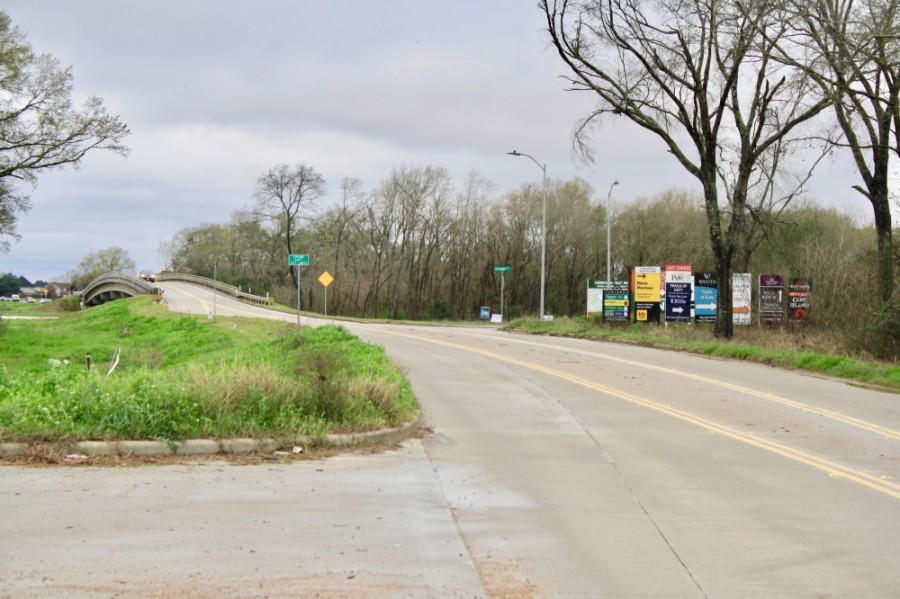 Crews work on Cane Island Parkway bridge for widening project Photo