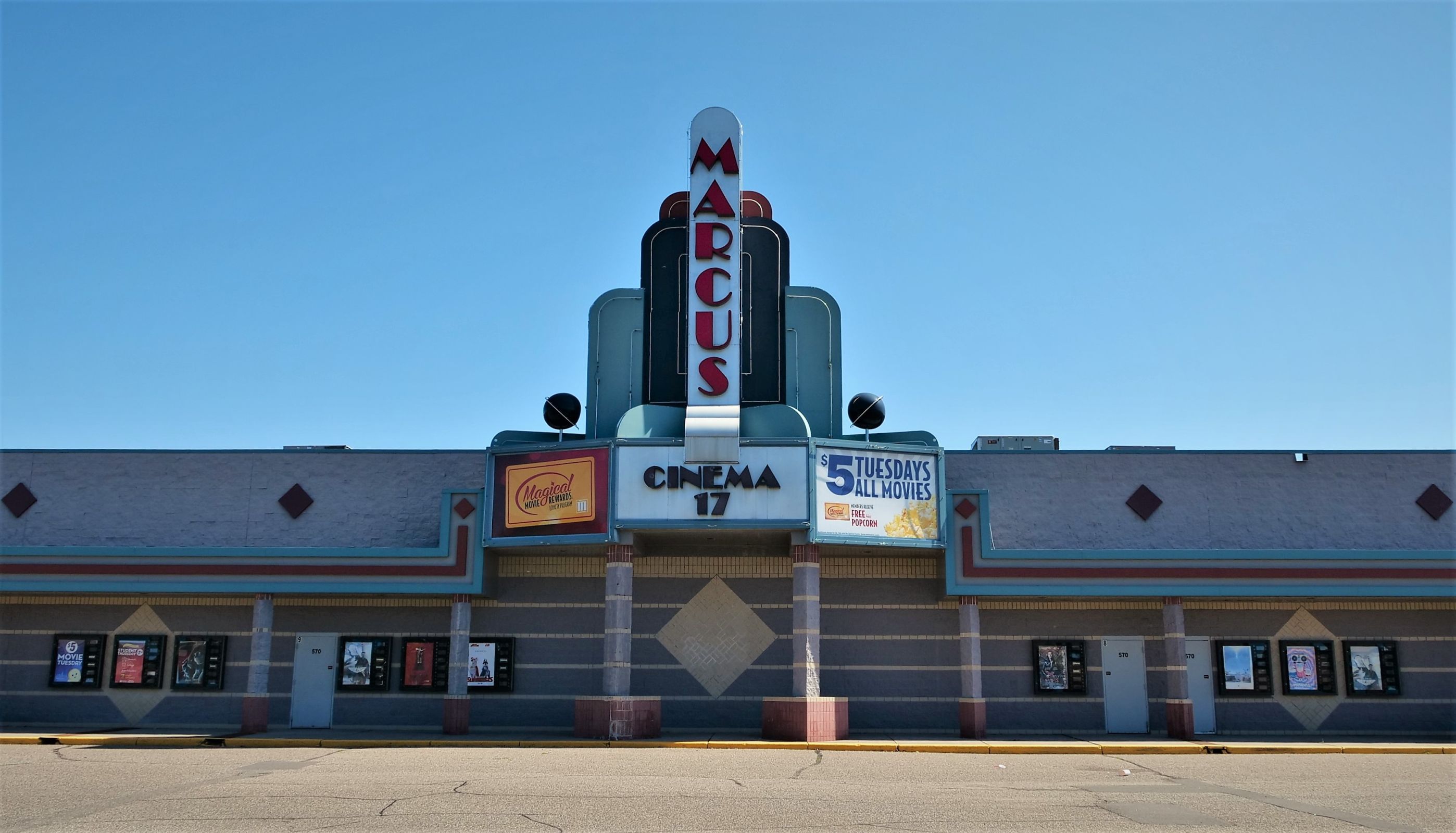 Back to Showtimes, Back to Business: Marcus Theatres in Elk River Photo