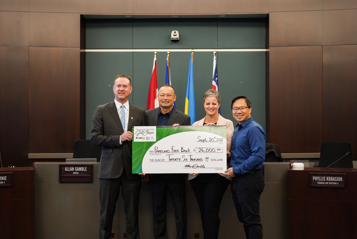 Tri-Region Mayors’ Golf Classic Donates $26,000 to Parkland Food Bank Main Photo